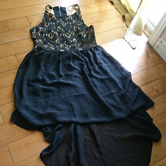 Dress - Picture 1 of 1